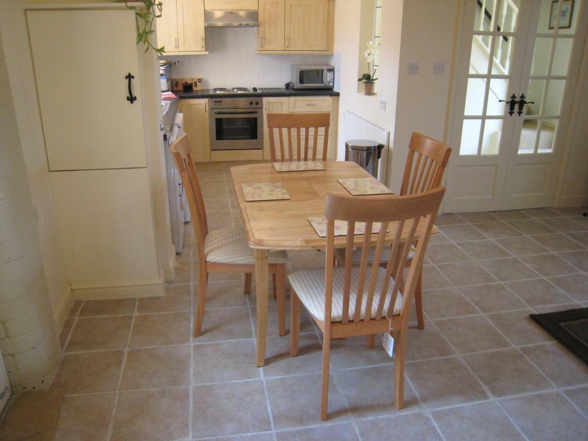Falstaff Cottage For Up To 5, Stratford Upon Avon Exterior photo